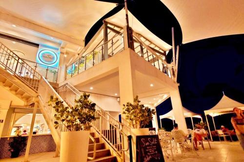 Brand New Luxury Private Pool Villa Quartz - 5 mins walk to #Sapphire Beach in Red Hook Brand New Luxury Private Pool Villa Quartz - 5 mins walk to #Sapphire Beach in Red Hook