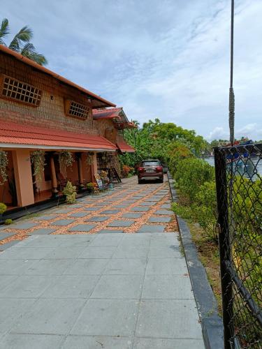 CANALVIEW PRIVATE COTTAGE Azhikkal Ayiram Thengu in Kayamkulam CANALVIEW PRIVATE COTTAGE Azhikkal Ayiram Thengu in Kayamkulam