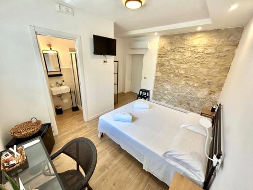 Sperlonga Sul Mare in สแปร์โลนกา Sperlonga Sul Mare in สแปร์โลนกา
