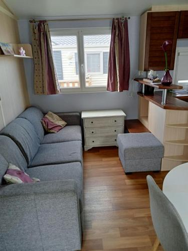 Stacaravan met eigen terras en tuin 6personen in Bredene Stacaravan met eigen terras en tuin 6personen in Bredene