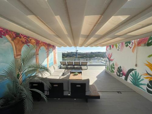 Erkély/terasz, ViVi Homes - Lima Pool, Sunny Terrace & Beach in Bahia de Casares Erkély/terasz, ViVi Homes - Lima Pool, Sunny Terrace & Beach in Bahia de Casares