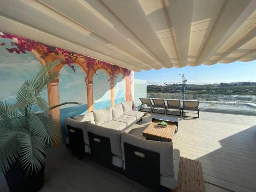 Erkély/terasz, ViVi Homes - Lima Pool, Sunny Terrace & Beach in Bahia de Casares Erkély/terasz, ViVi Homes - Lima Pool, Sunny Terrace & Beach in Bahia de Casares