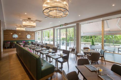Ресторант, Hilton Garden Inn Bristol City Centre in Бристъл Ресторант, Hilton Garden Inn Bristol City Centre in Бристъл