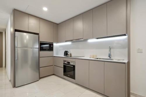 Kitchen, Eaton Residences by Sutera at KLCC near Embassy of the Republic of Indonesia Kitchen, Eaton Residences by Sutera at KLCC near Embassy of the Republic of Indonesia