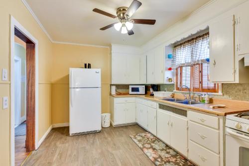 Buffalo Vacation Rental about 8 Mi From Canalside! near Buffalo Zoo Buffalo Vacation Rental about 8 Mi From Canalside! near Buffalo Zoo