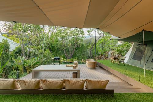 Balcony/terrace, CAMP CAYLA - EDEN in Su Thep Balcony/terrace, CAMP CAYLA - EDEN in Su Thep