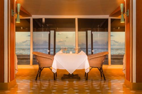 ห้องอาหาร, Decameron San Luis - All Inclusive in ซานลูอิส ห้องอาหาร, Decameron San Luis - All Inclusive in ซานลูอิส