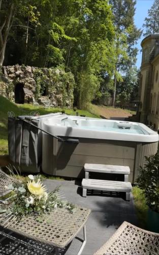 Hot tub, Gite Verriere Du Chateau BURRUS in Sainte-Croix-aux-Mines Hot tub, Gite Verriere Du Chateau BURRUS in Sainte-Croix-aux-Mines