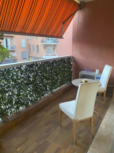 Large Studio 907 near Monte Carlo Casino Monaco in モナコ Large Studio 907 near Monte Carlo Casino Monaco in モナコ