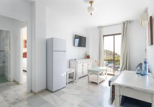 Bar/ Salón, Apartahotel Playamaro by Dorobe in Nerja Bar/ Salón, Apartahotel Playamaro by Dorobe in Nerja