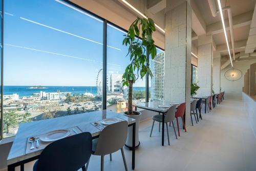อาหารและเครื่องดื่ม, ซกโช กู๊ดมอร์นิ่ง โฮเทล แอนด์ รีสอร์ต (Sokcho Goodmorning Hotel and Resort) in ซกโช อาหารและเครื่องดื่ม, ซกโช กู๊ดมอร์นิ่ง โฮเทล แอนด์ รีสอร์ต (Sokcho Goodmorning Hotel and Resort) in ซกโช