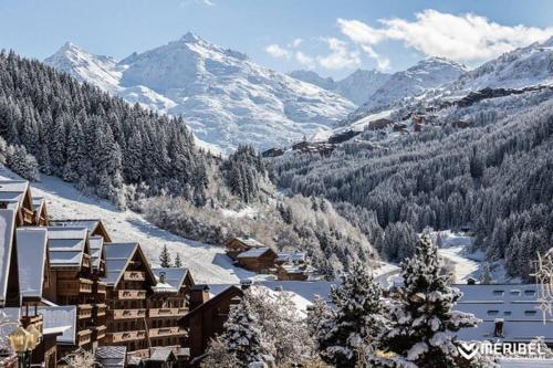 Meribel Les Allues Ski Chalet with beautiful views in Les Allues Meribel Les Allues Ski Chalet with beautiful views in Les Allues