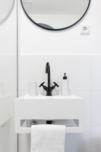 Baño, zzzpace Smart-Hotel Bielefeld Zentrum in Bielefeld Baño, zzzpace Smart-Hotel Bielefeld Zentrum in Bielefeld