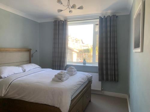 Spacious and bright 1 - bedroom rental unit in Ilkley Spacious and bright 1 - bedroom rental unit in Ilkley