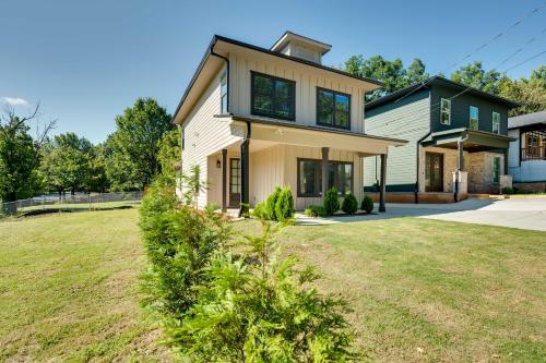 Luxury Smart Home 2 Miles to Downtown Atlanta! in Vine City Luxury Smart Home 2 Miles to Downtown Atlanta! in Vine City