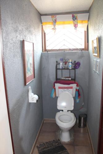 ห้องน้ำ, แอนส์ ลอดจ์ แอนด์ แคมป์ปิ้ง (Ann's Lodge and Camping) in คามันยับ ห้องน้ำ, แอนส์ ลอดจ์ แอนด์ แคมป์ปิ้ง (Ann's Lodge and Camping) in คามันยับ