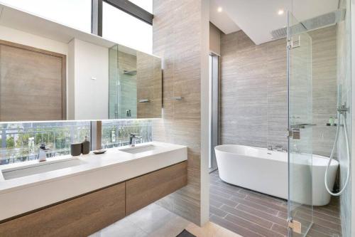 StoneTree - Anwa By Omniyat 2BR - Luxury Apartment in Dubai Maritime City StoneTree - Anwa By Omniyat 2BR - Luxury Apartment in Dubai Maritime City