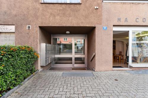 Entrance, Beautiful Boutique Apartment DRAHTZUG8 near Botanical Garden (Botanischer Garten) Entrance, Beautiful Boutique Apartment DRAHTZUG8 near Botanical Garden (Botanischer Garten)
