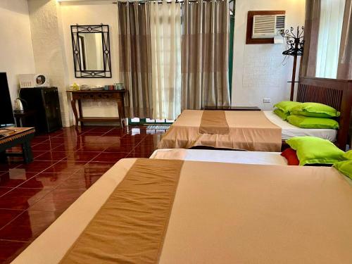 MARIKINA 32 sqm Studio for Transients w WiFi 40 inch TV Parking in Marikina MARIKINA 32 sqm Studio for Transients w WiFi 40 inch TV Parking in Marikina