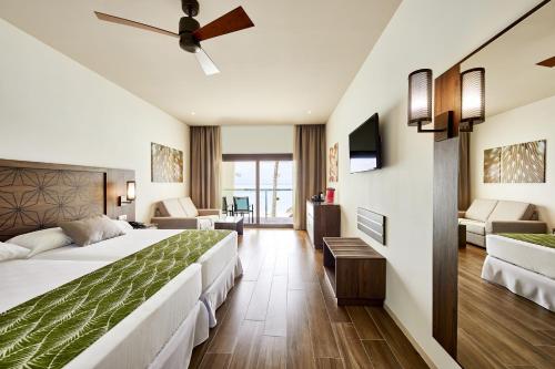 Riu Atoll - All Inclusive in Dhaalu Atoll Riu Atoll - All Inclusive in Dhaalu Atoll