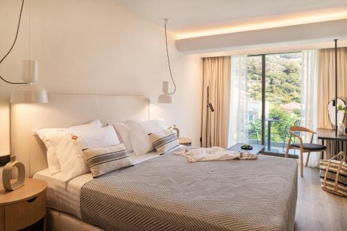 شرفة/ تراس, Erato by Samian Mare in Karlovasi شرفة/ تراس, Erato by Samian Mare in Karlovasi