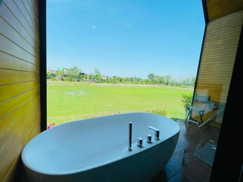 Whitehouse resort in Tha Muang Whitehouse resort in Tha Muang