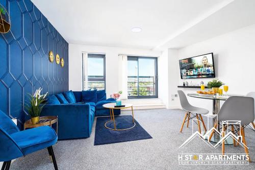 City Living Made Easy: 2BR Apartment in Birmingham