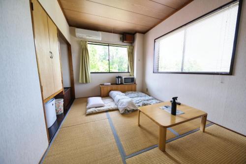 호텔 카멜롯 (Hotel Camelot) in 후지카와구치코 호텔 카멜롯 (Hotel Camelot) in 후지카와구치코