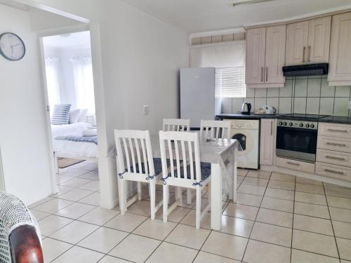 Pearly Gate in Pearly Beach Pearly Gate in Pearly Beach