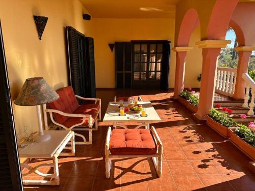 Villa con vistas al mar, piscina para 14 personas in Dona Pilar Villa con vistas al mar, piscina para 14 personas in Dona Pilar