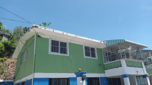 Apto 2Habitaciones con Aire y Vista al Malecon de Samana in Samana Apto 2Habitaciones con Aire y Vista al Malecon de Samana in Samana