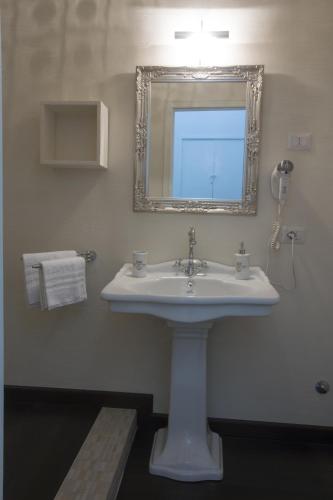 This photo about La Dimora di Histon shared on HyHotel.com