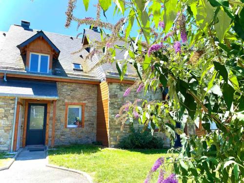 Bejárat, Les trois chalets - jardin terrasse 7 personnes - Saint Mamet Luchon in Saint Mamet Bejárat, Les trois chalets - jardin terrasse 7 personnes - Saint Mamet Luchon in Saint Mamet