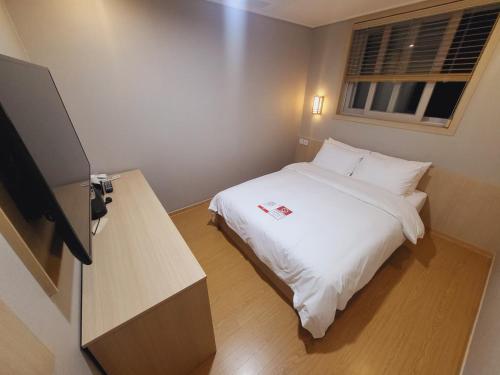 Hotel raza b in Пхохан-си Hotel raza b in Пхохан-си