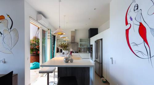 Cocina, Blue Sanctuary in Indigo Bay Cocina, Blue Sanctuary in Indigo Bay