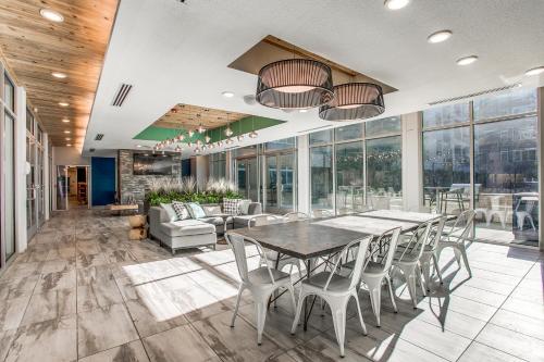 Konyha, Lush Downtown Condo on RiverWalk w King Ste, Free Parking, Pet Friendly, Centrally Located on Riverw near San Antonio Művészeti Múzeum Konyha, Lush Downtown Condo on RiverWalk w King Ste, Free Parking, Pet Friendly, Centrally Located on Riverw near San Antonio Művészeti Múzeum