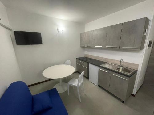Kitchen, Residence M16 in Stornara Kitchen, Residence M16 in Stornara