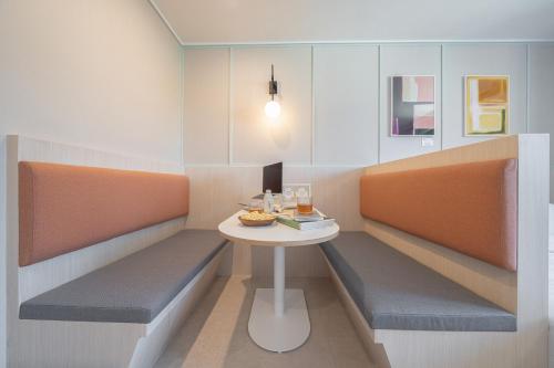 Workers Hotel Ansan by Aank in Ansan-si Workers Hotel Ansan by Aank in Ansan-si