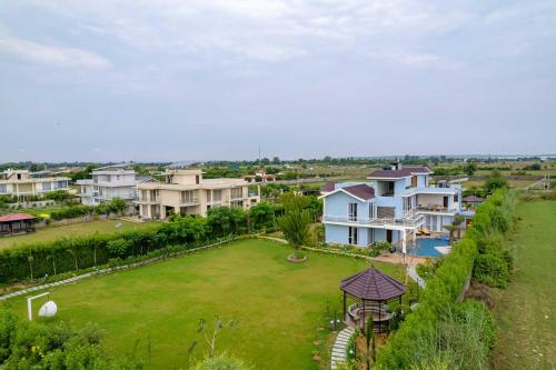 Exterior view, StayVista at Serenity Farms in Sohna Exterior view, StayVista at Serenity Farms in Sohna