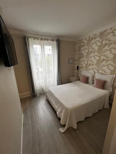 Hotel Marie Louise in Enghien-les-Bains Hotel Marie Louise in Enghien-les-Bains