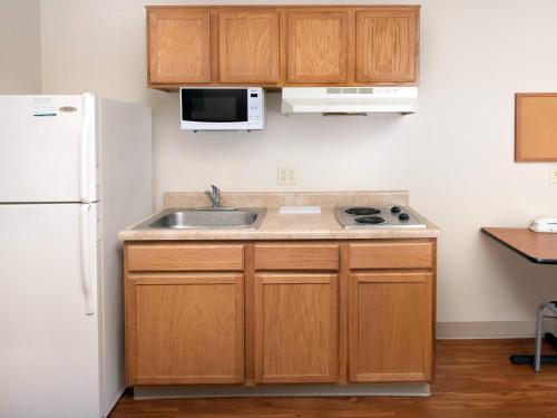 keuken, Extended Stay America Select Suites - Indianapolis - Plainfield in Plainfield keuken, Extended Stay America Select Suites - Indianapolis - Plainfield in Plainfield