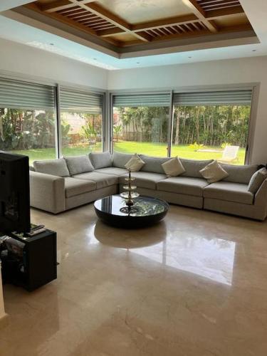 Shared lounge/TV area, Belle Villa a Bouznika plage - Golf Bouzbay in Bouznika Shared lounge/TV area, Belle Villa a Bouznika plage - Golf Bouzbay in Bouznika