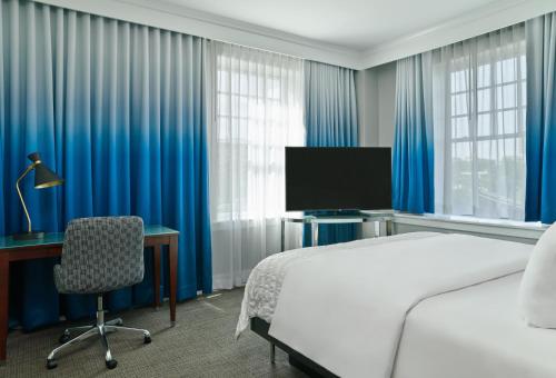 Номер, Le Méridien Dallas, The Stoneleigh in Верхний Город Номер, Le Méridien Dallas, The Stoneleigh in Верхний Город
