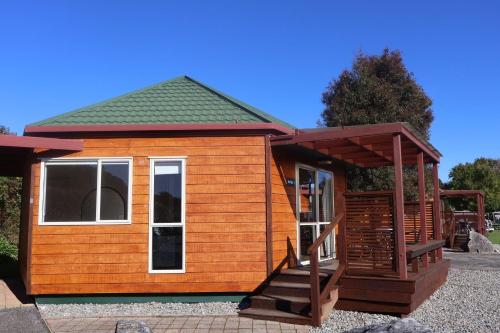 Pohara Beach TOP 10 Holiday Park in Golden Bay Pohara Beach TOP 10 Holiday Park in Golden Bay