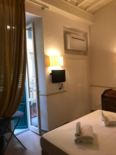 Bargello Art Apartment