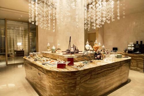 Bar/ Salón, DoubleTree by Hilton Hotel Xiamen - Wuyuan Bay in Xiamen Bar/ Salón, DoubleTree by Hilton Hotel Xiamen - Wuyuan Bay in Xiamen