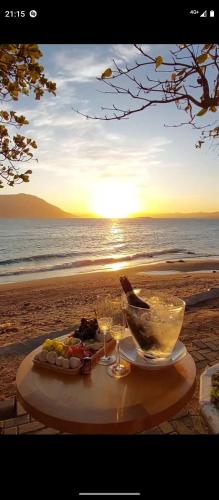 Strand, Praia por do sol sossego e exclusividade in Ribeirao da Ilha Strand, Praia por do sol sossego e exclusividade in Ribeirao da Ilha