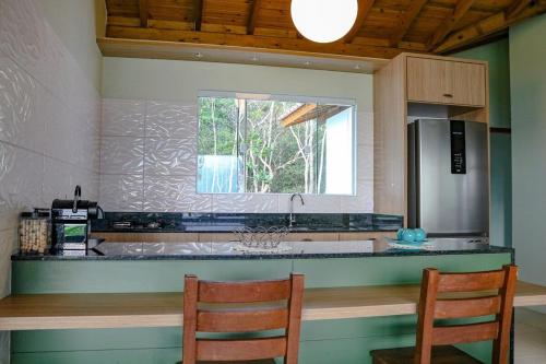 Konyha, Residencia incrível com vista espetacular (Residencia incrivel com vista espetacular) in Ribeirao da Ilha Konyha, Residencia incrível com vista espetacular (Residencia incrivel com vista espetacular) in Ribeirao da Ilha