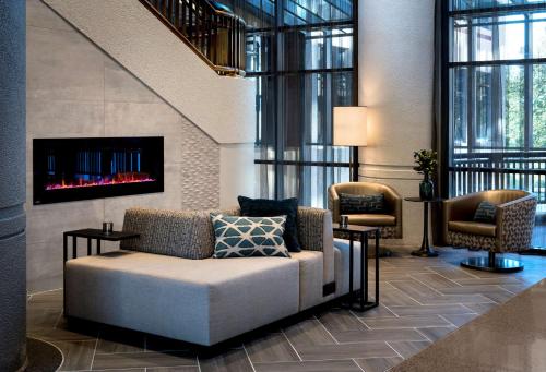 Előcsarnok, Embassy Suites by Hilton Bethesda Washington DC in Bethesda Előcsarnok, Embassy Suites by Hilton Bethesda Washington DC in Bethesda