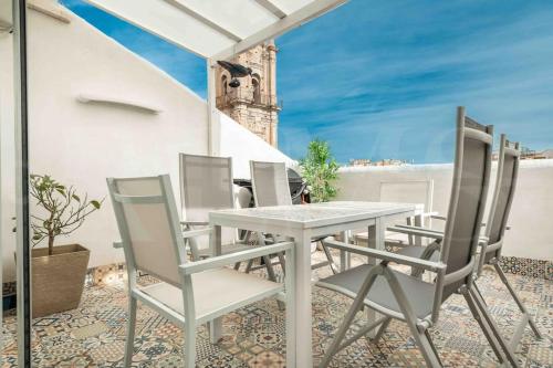 Private terrace, barbecue & cathedral view by REMS